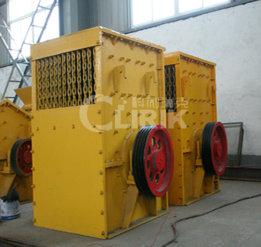 Cabinet hammer crusher